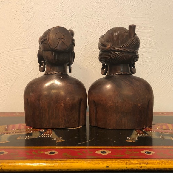 Wood Carved Statues Set Of 2 Unique Detail Carved Man & Woman - Picture 7 of 9